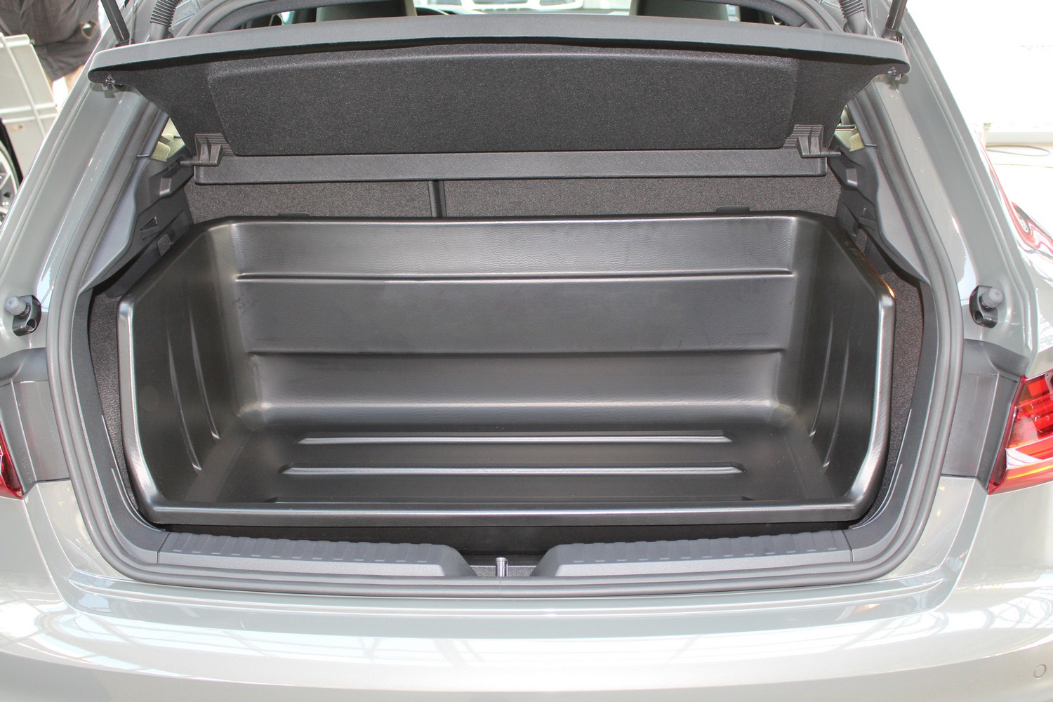 Boot liner suitable for Audi A1 Sportback (GB) 2018-present 5-door hatchback Boot-Guard 99 x 50 x 33 cm Boot liner suitable for Audi A1 Sportback (GB) 2018-present 5-door hatchback Boot-Guard 99 x 50 x 33 cm