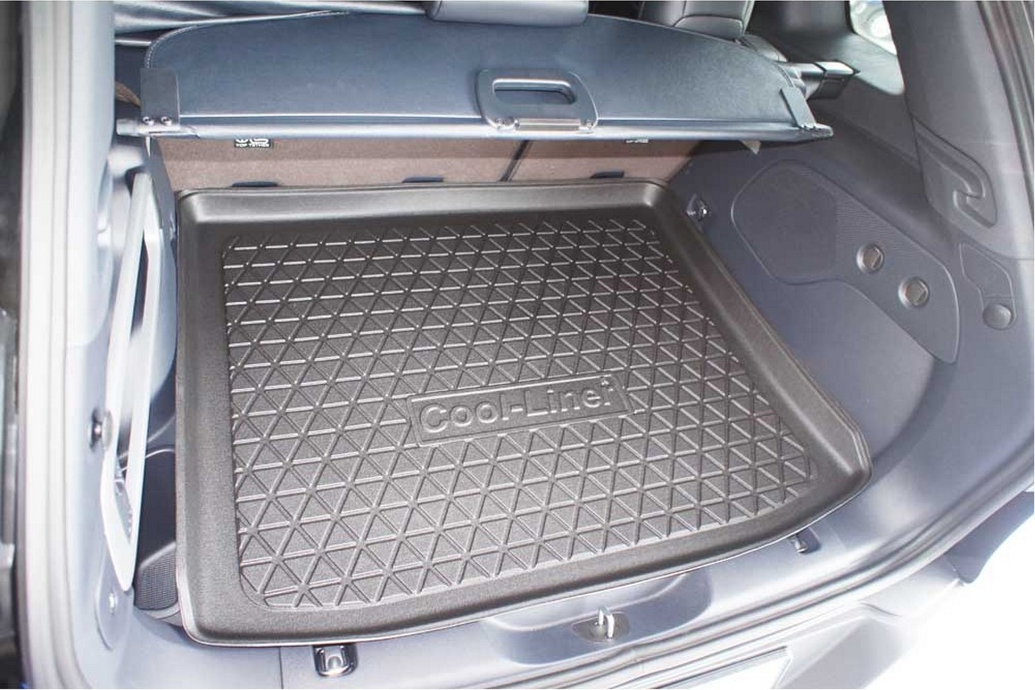 Boot mat suitable for Jeep Cherokee V (KL) 2014-2023 Cool Liner anti slip PE/TPE rubber (JEE3CHTM-C) (2) Boot mat suitable for Jeep Cherokee V (KL) 2014-2023 Cool Liner anti slip PE/TPE rubber (JEE3CHTM-C) (2)