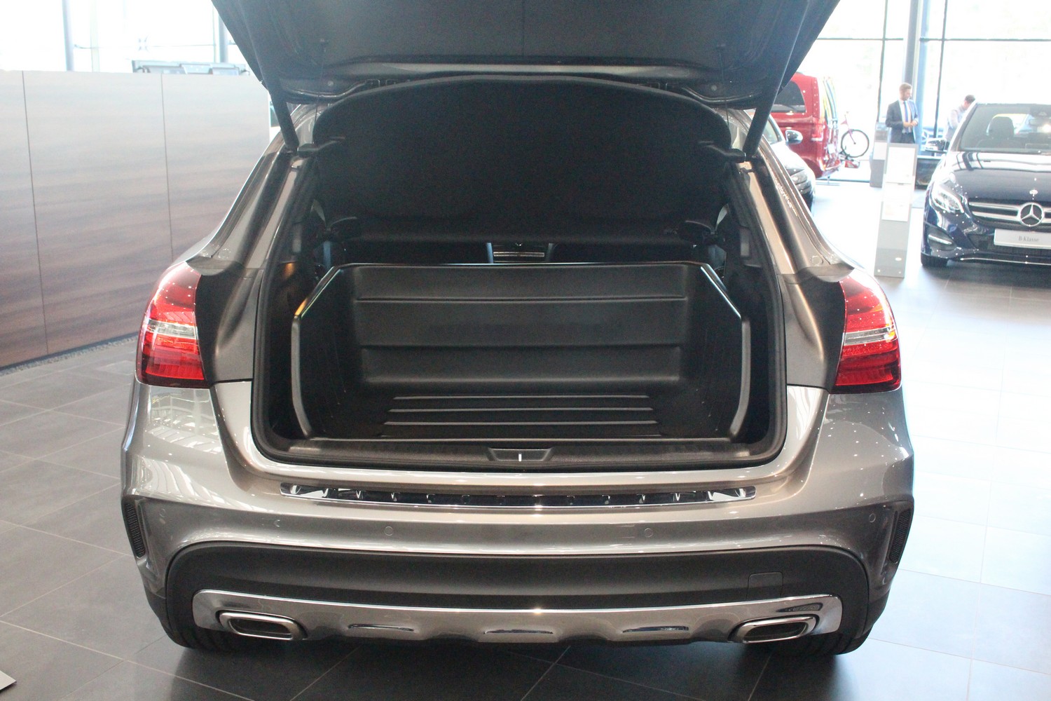 Boot liner suitable for Mercedes-Benz GLA (X156) 2014-2020 Boot-Guard 99 x 140 x 33 cm Boot liner suitable for Mercedes-Benz GLA (X156) 2014-2020 Boot-Guard 99 x 140 x 33 cm