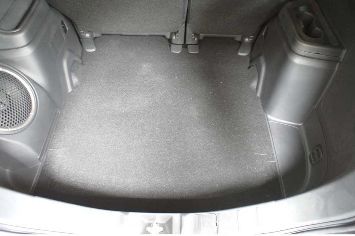 Boot mat suitable for Mitsubishi Outlander III 2012-present Guardliner anti slip PE/TPE rubber (MIT4OUTM-G) (2) Boot mat suitable for Mitsubishi Outlander III 2012-present Guardliner anti slip PE/TPE rubber (MIT4OUTM-G) (2)