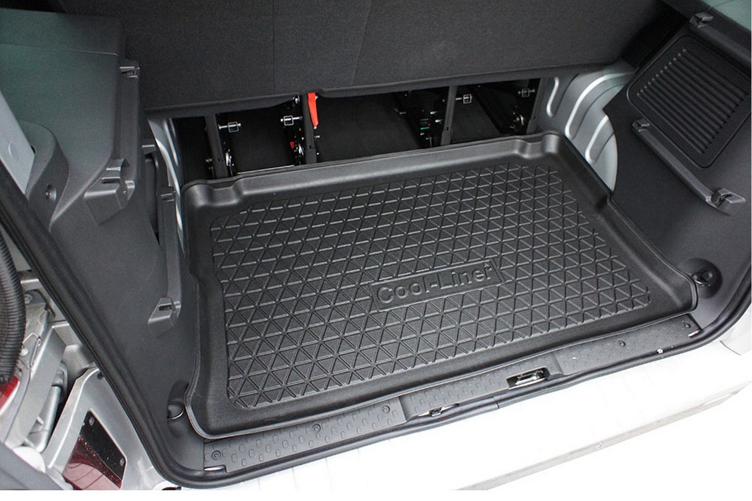 Boot mat suitable for Nissan NV300 - Primastar II 2016-present Cool Liner anti slip PE/TPE rubber (NIS3NVTM-C) (3) Boot mat suitable for Nissan NV300 - Primastar II 2016-present Cool Liner anti slip PE/TPE rubber (NIS3NVTM-C) (3)