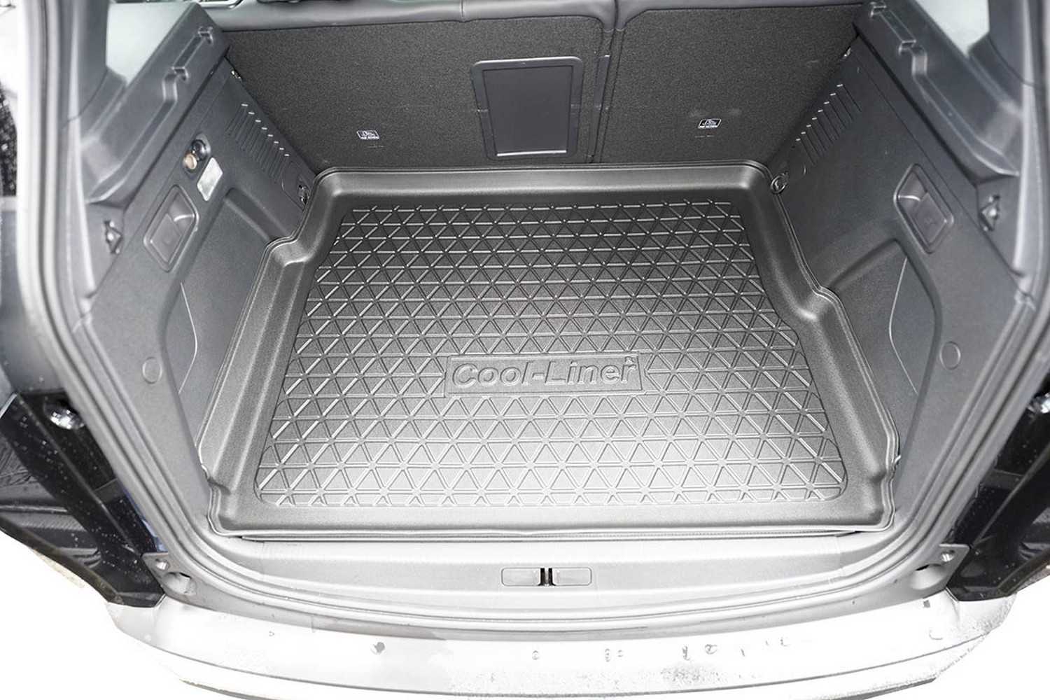 Boot mat suitable for Peugeot 3008 II 2019-2023 5-door hatchback Cool Liner anti slip PE/TPE rubber (PEU530TM-C) (2) Boot mat suitable for Peugeot 3008 II 2019-2023 5-door hatchback Cool Liner anti slip PE/TPE rubber (PEU530TM-C) (2)