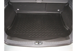 Boot mat suitable for Ford Kuga I 2008-2012   Carbox Form PE rubber - black (FOR1KUCT-0) (1)