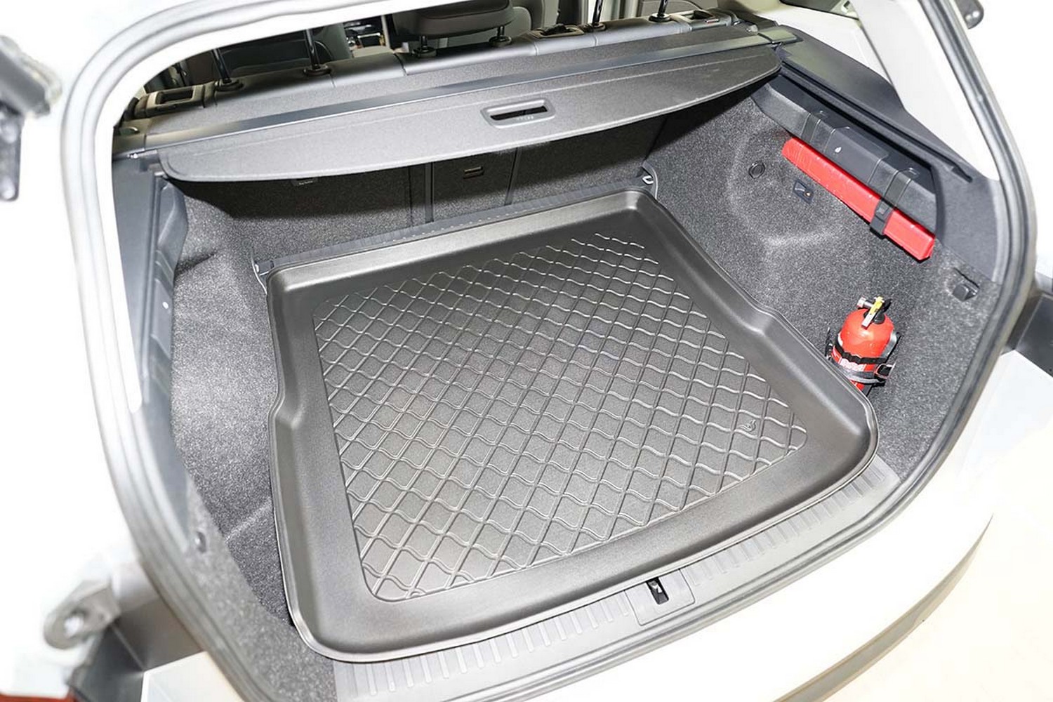 Boot mat suitable for Skoda Enyaq iV 2020-present Guardliner anti slip PE/TPE rubber (SKO1ENTM-G) (3) Boot mat suitable for Skoda Enyaq iV 2020-present Guardliner anti slip PE/TPE rubber (SKO1ENTM-G) (3)