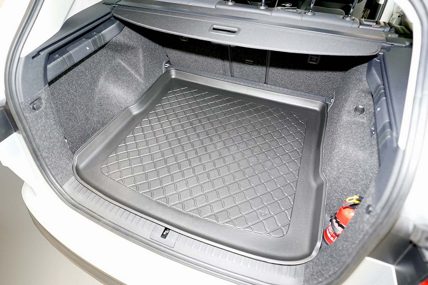 Boot mat suitable for Skoda Enyaq iV 2020-present Guardliner anti slip PE/TPE rubber (SKO1ENTM-G) (4) Boot mat suitable for Skoda Enyaq iV 2020-present Guardliner anti slip PE/TPE rubber (SKO1ENTM-G) (4)